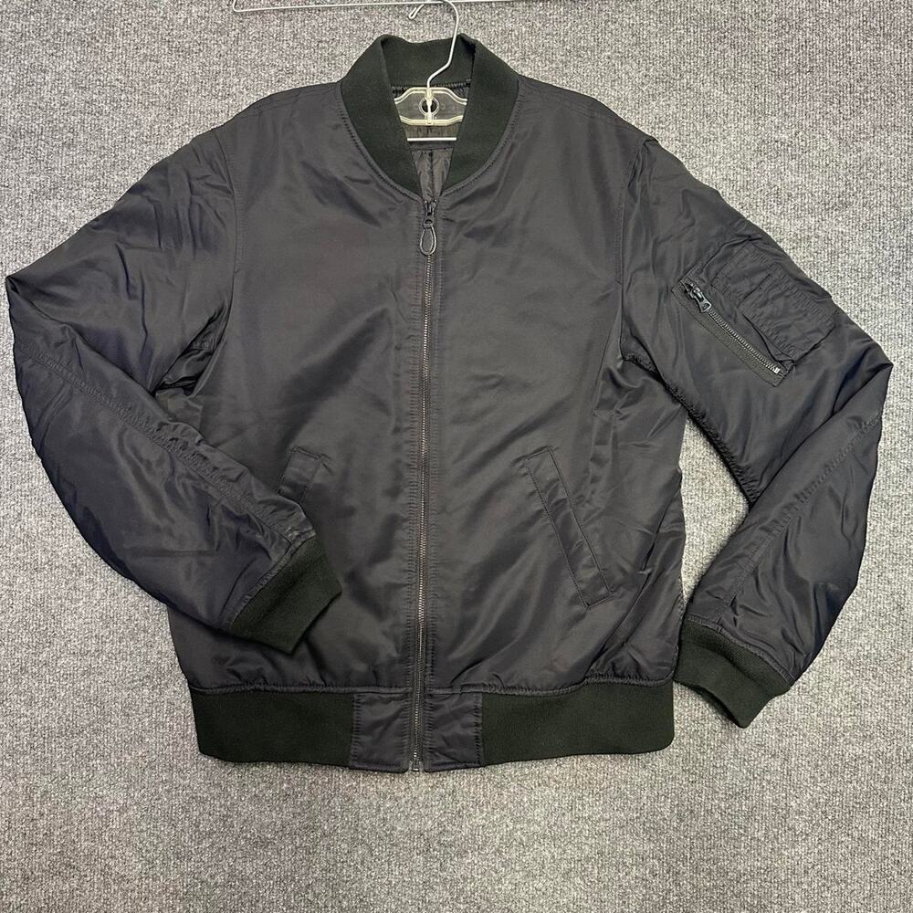 Uniqlo Men’s MA-1 Blouson Bomber Jacket Short boxy Zip Up Aviator Jacket M